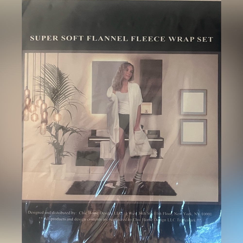 Super Soft Flannel Fleece Wrap Set - White